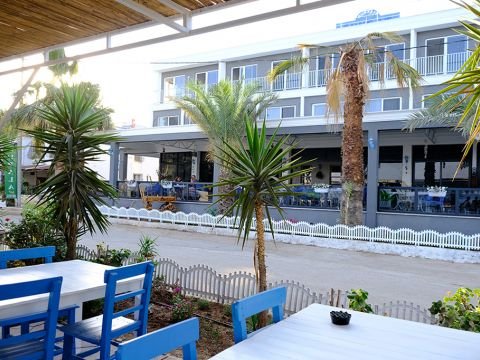 Teras & Lobby Bar